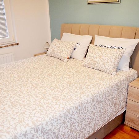 Apartments Krajacic Malinska Ngoại thất bức ảnh