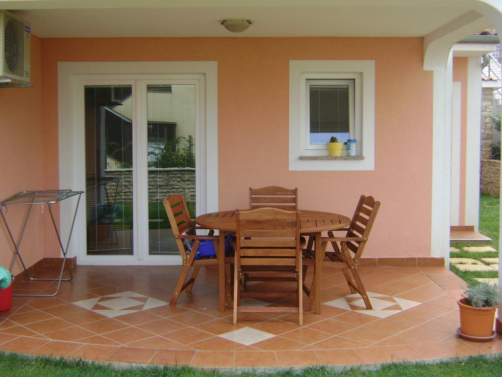 Apartments Krajacic Malinska Phòng bức ảnh