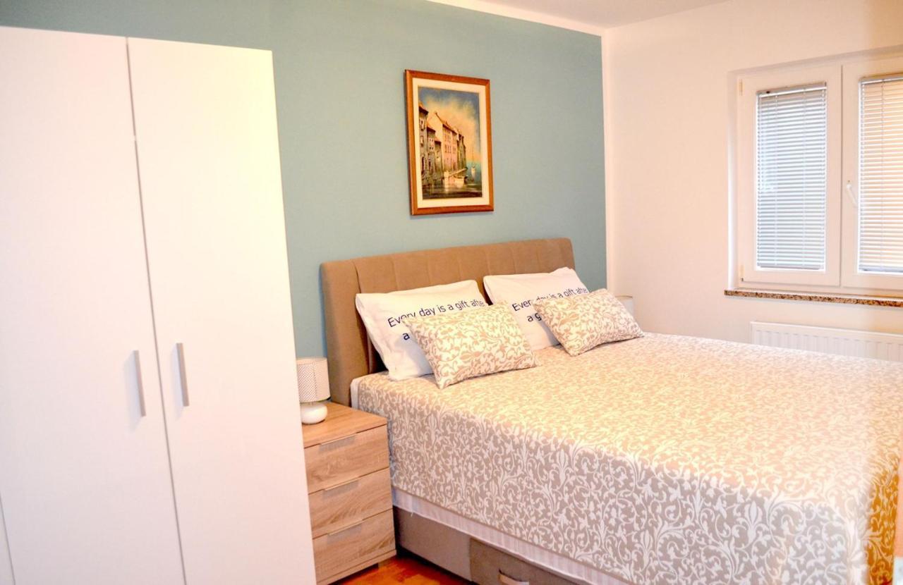 Apartments Krajacic Malinska Ngoại thất bức ảnh